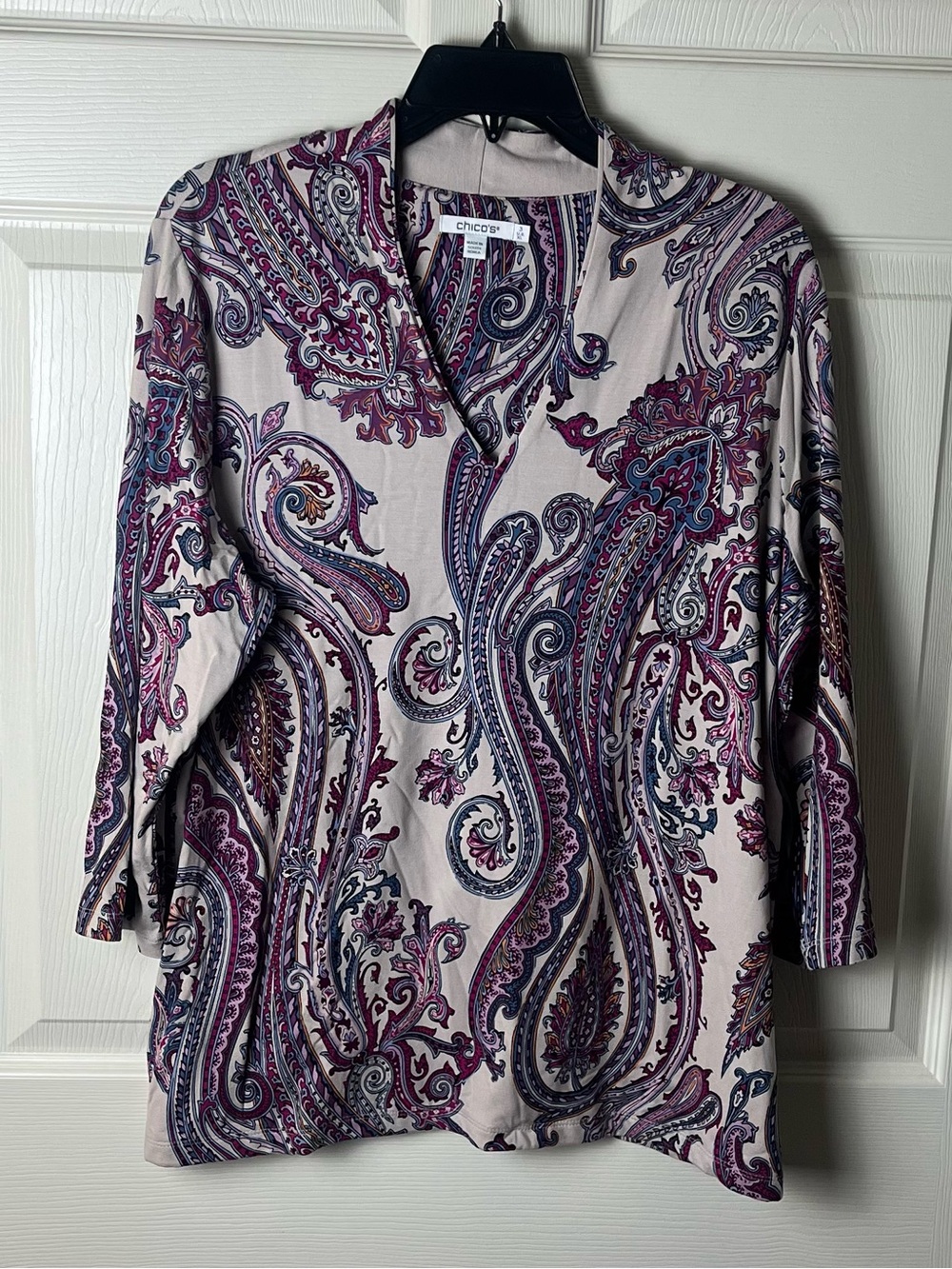 Chico's Paisley V-Neck 3/4 Sleeve Top